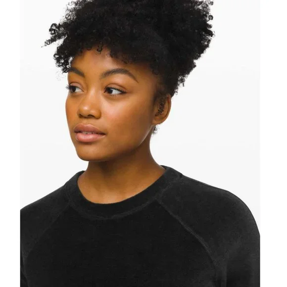 Lululemon Every Moment Crew Heathered Black Velvet Velour Cropped Sweatshirt - Picture 4 of 10